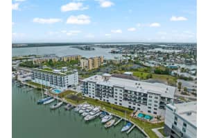 300 150TH AVENUE, MADEIRA BEACH, FL 33708 - MLS#MFRTB8500175