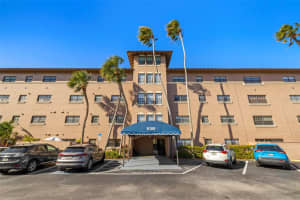 6100 Gulfport Blvd S #414, GULFPORT