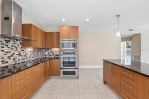 175 1ST STREET, ST PETERSBURG, FL 33701 - MLS#MFRTB8500276