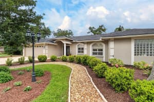 2804 CLUBHOUSE DRIVE, PLANT CITY, FL 33566 - MLS#MFRTB8500313