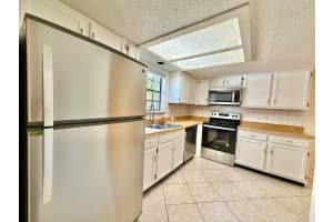 3416 SUNRISE VILLAS COURT, TAMPA, FL 33614 - MLS#MFRTB8500362