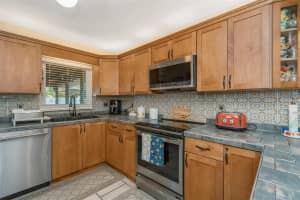 302 LIMONA ROAD, BRANDON, FL 33510 - MLS#MFRTB8500502