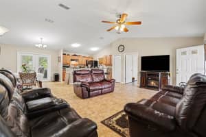 3147 SYDNEY DOVER ROAD, DOVER, FL 33527 - MLS#MFRTB8500550