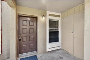 14319 HANGING MOSS CIRCLE, TAMPA, FL 33613 - MLS#MFRTB8500583
