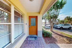 176 COQUINA BAY DR DRIVE, ST PETERSBURG, FL 33705 - MLS#MFRTB8500590