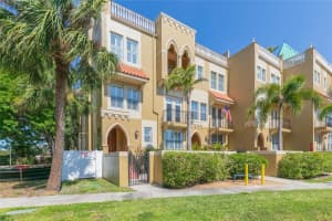 114 E Davis Blvd #13, TAMPA