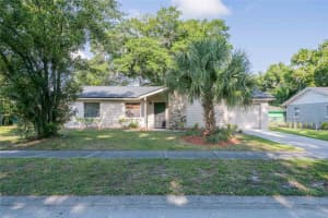722 Hemlock Ln, LAKELAND
