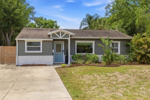 232 42nd Ave Ne, ST PETERSBURG