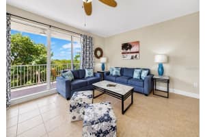 3202 MANGROVE POINT DRIVE, RUSKIN, FL 33570 - MLS#MFRTB8501037