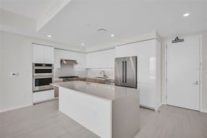 400 CENTRAL AVENUE, ST PETERSBURG, FL 33701 - MLS#MFRTB8501055