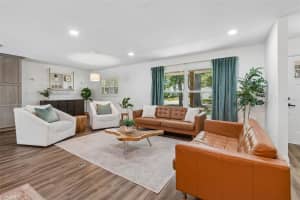 2540 LAKE ELLEN CIRCLE, TAMPA, FL 33618 - MLS#MFRTB8501087