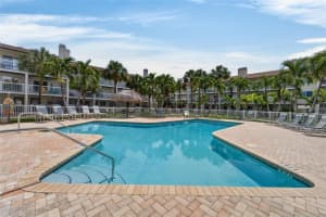 394 MADEIRA CIRCLE, ST PETERSBURG, FL 33715 - MLS#MFRTB8501097