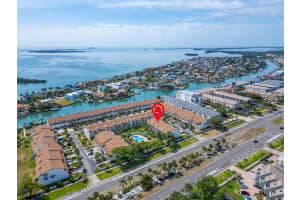 394 MADEIRA CIRCLE, ST PETERSBURG, FL 33715 - MLS#MFRTB8501097