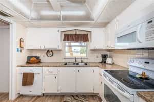 4725 COVE CIRCLE, ST PETERSBURG, FL 33708 - MLS#MFRTB8501115