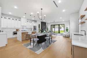 2301 RIDGEWOOD AVENUE, TAMPA, FL 33602 - MLS#MFRTB8501183