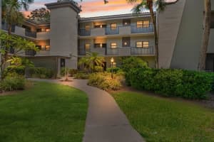2650 Countryside Blvd #b307, CLEARWATER