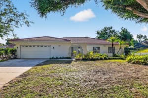 240 NASSAU ROAD, WINTER HAVEN, FL 33884 - MLS#MFRTB8501411