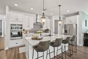 4914 LAKESHORE OAKS COURT, TAMPA, FL 33624 - MLS#MFRTB8501426