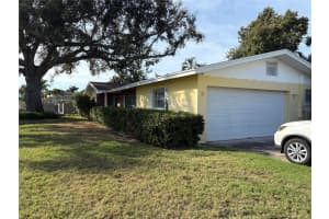 498 BAYVIEW DRIVE, ST PETERSBURG, FL 33704 - MLS#MFRTB8501432