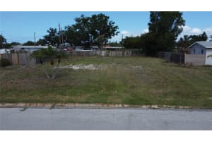 4101 NEPTUNE DRIVE, ST PETERSBURG, FL 33705 - MLS#MFRTB8501564
