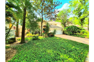 2214 GREEN OAKS LANE, TAMPA, FL 33612 - MLS#MFRTB8501586