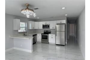 7813 LAKESHORE DRIVE, TAMPA, FL 33604 - MLS#MFRTB8501723