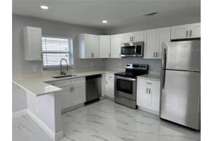 7813 LAKESHORE DRIVE, TAMPA, FL 33604 - MLS#MFRTB8501723