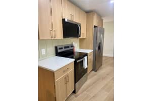 13999 80TH AVENUE, SEMINOLE, FL 33776 - MLS#MFRTB8501806