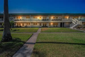 5216 81st St N #5, ST PETERSBURG