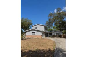 1700 Country Club Rd N, ST PETERSBURG