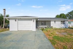 2217 Harrison Dr, HOLIDAY