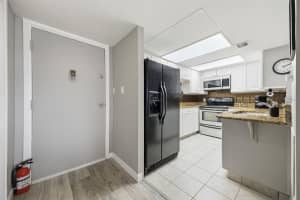 4141 BAYSHORE BOULEVARD, TAMPA, FL 33611 - MLS#MFRTB8502316