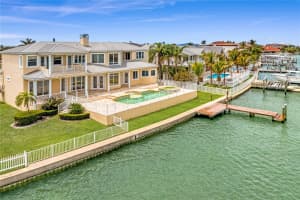 215 HARRISON AVENUE, BELLEAIR BEACH, FL 33786 - MLS#MFRTB8502384