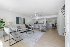 1555 CHATEAUX DE VILLE COURT, CLEARWATER, FL 33764 - MLS#MFRTB8502404