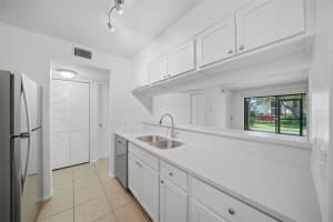 3001 58TH AVENUE, ST PETERSBURG, FL 33712 - MLS#MFRTB8502465