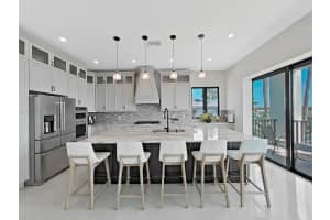 882 BAY POINT DRIVE, MADEIRA BEACH, FL 33708 - MLS#MFRTB8502609