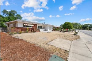 2124 GREENBRIAR BOULEVARD, CLEARWATER, FL 33763 - MLS#MFRTB8502677