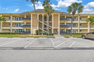 4700 Cove Cir #107, ST PETERSBURG 4700 Cove Cir #107, ST PETERSBURG