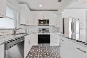 3924 17TH STREET, ST PETERSBURG, FL 33714 - MLS#MFRTB8502718