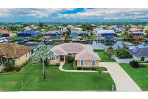 806 EAGLE LANE, APOLLO BEACH, FL 33572 - MLS#MFRTB8502733