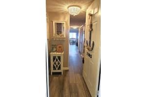MLS# MFRTB8502812, St Petersburg, Florida 33708