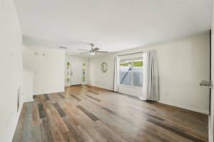 5865 MEADOWPARK PL, LITHIA, FL 33547 - MLS#MFRTB8502971