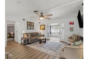 4304 MIDLAND ROAD, SARASOTA, FL 34231 - MLS#MFRTB8502989