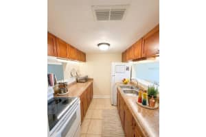 7143 BANK DRIVE, TAMPA, FL 33617 - MLS#MFRTB8503004