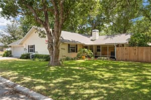 2121 WILDWOOD LN, AUBURNDALE, FL 33823 - MLS#MFRTB8503055
