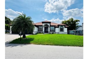 803 LAKE JESSIE DR DRIVE, WINTER HAVEN, FL 33881 - MLS#MFRTB8503132