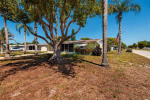 5209 LOFTON DRIVE, NEW PORT RICHEY, FL 34652 - MLS#MFRTB8503392
