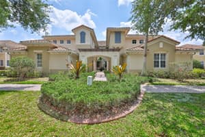 1368 Emerald Dunes Dr, SUN CITY CENTER