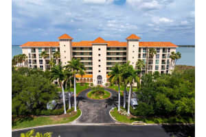 4737 Dolphin Cay Ln S #407, ST PETERSBURG