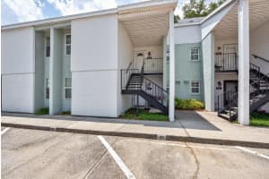 3803 N Oak Dr #b32, TAMPA
